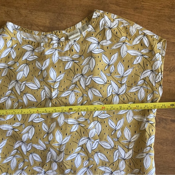 Rachel Zoe 100% Linen Top, Size Medium - Picture 8 of 9